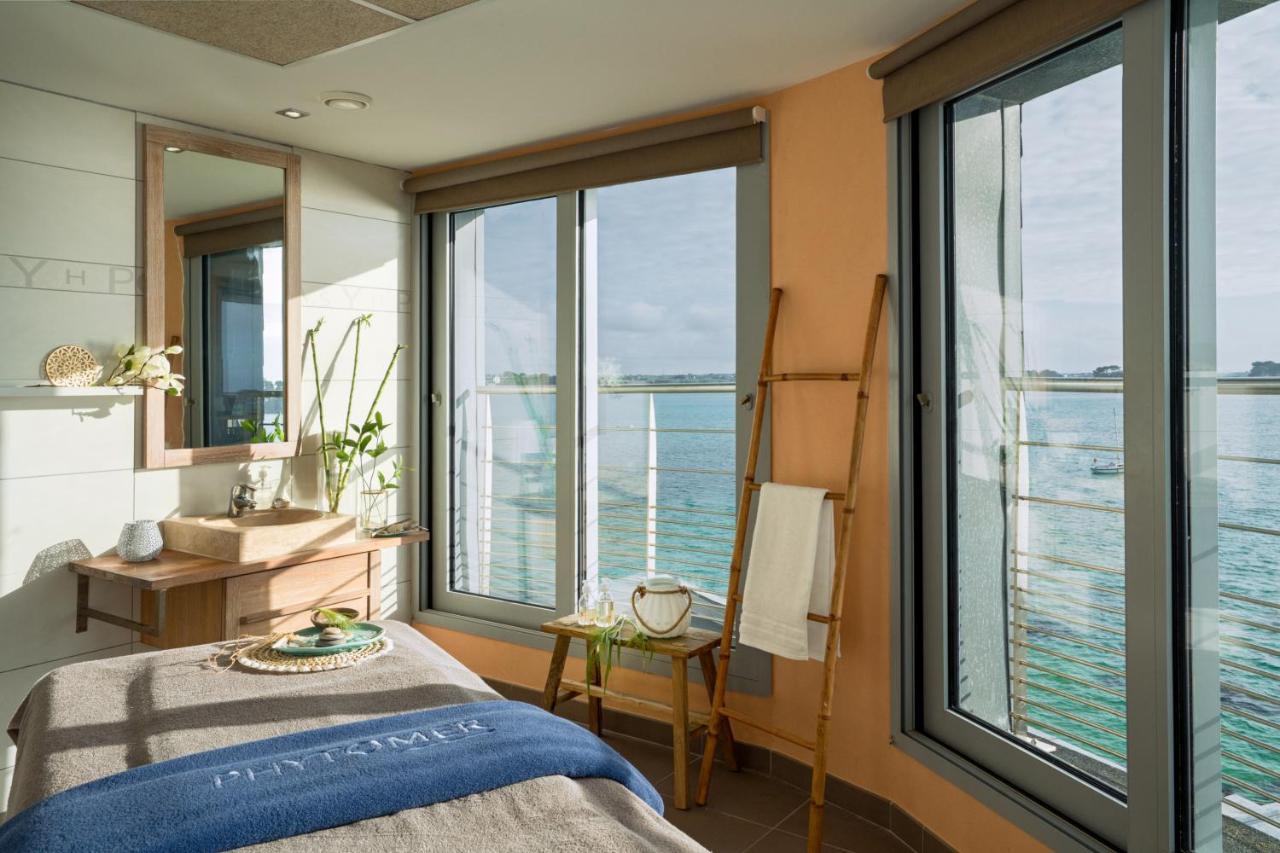 Residences Valdys Thalasso & Spa De Rockroum Роскоф Екстериор снимка