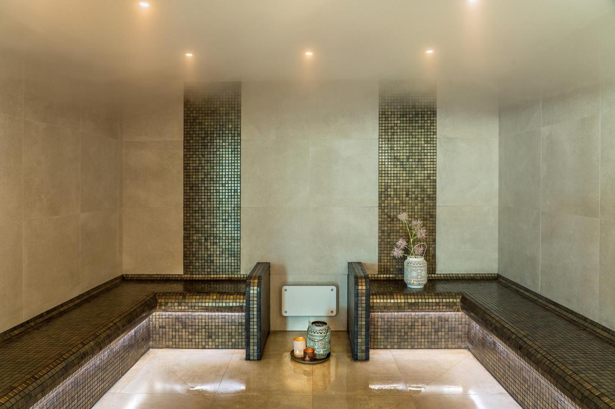 Residences Valdys Thalasso & Spa De Rockroum Роскоф Екстериор снимка