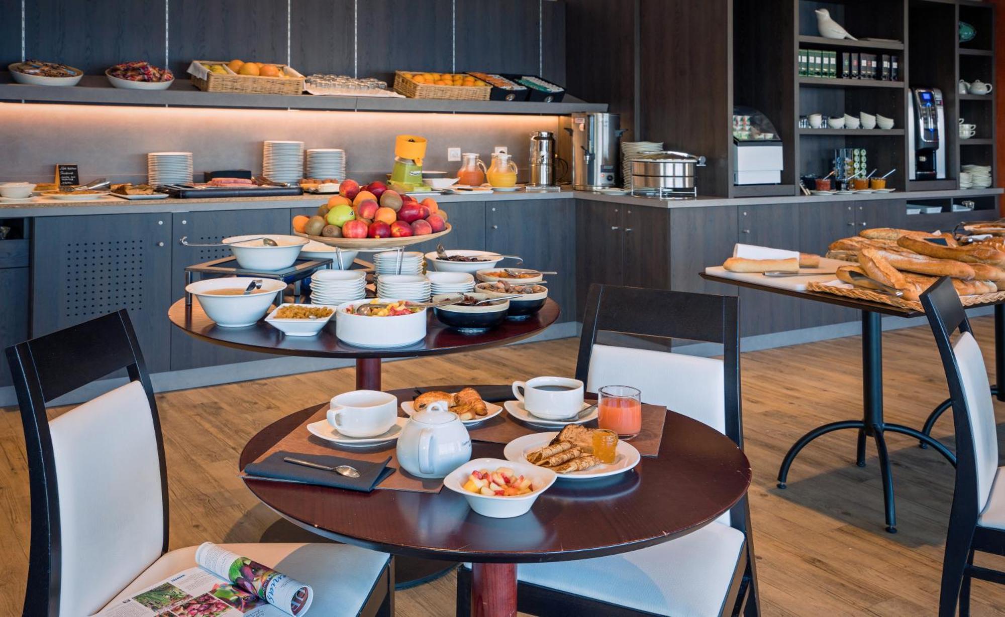 Residences Valdys Thalasso & Spa De Rockroum Роскоф Екстериор снимка