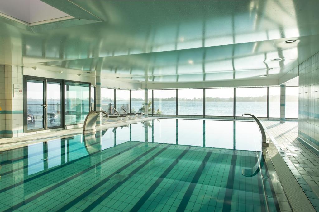 Residences Valdys Thalasso & Spa De Rockroum Роскоф Екстериор снимка