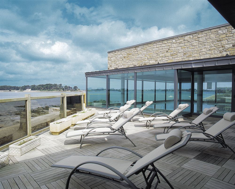 Residences Valdys Thalasso & Spa De Rockroum Роскоф Екстериор снимка